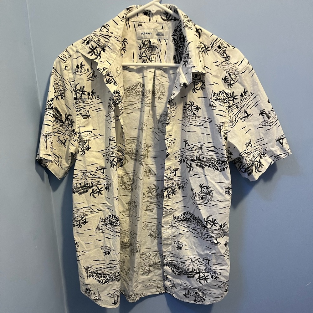 Doesn’t fit me anymore. Medium white Hawaiian shirt from old navy